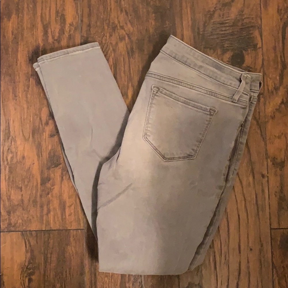 Grey Mid-Rise Skinny